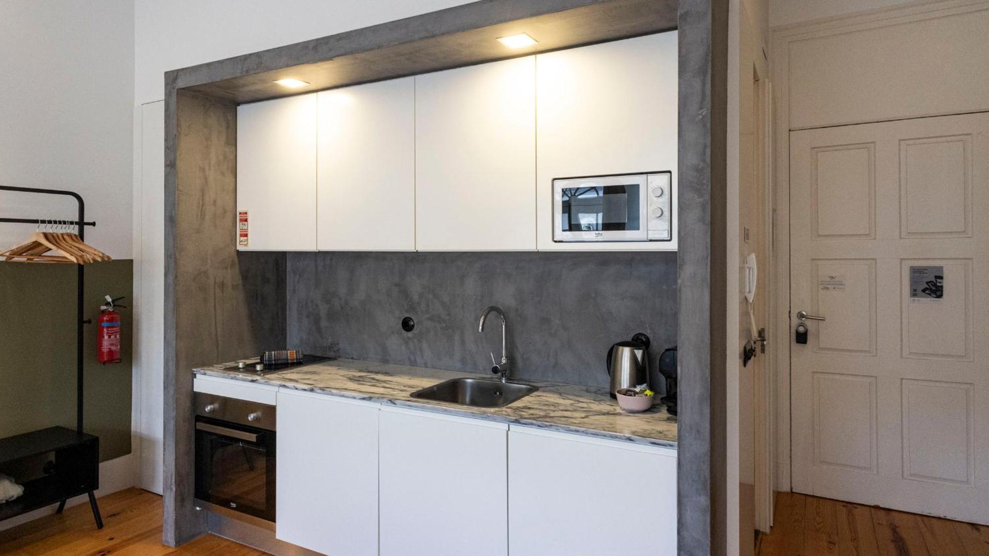 Lovelystay - Allderman Apartment - Almada 3º F ポルト エクステリア 写真