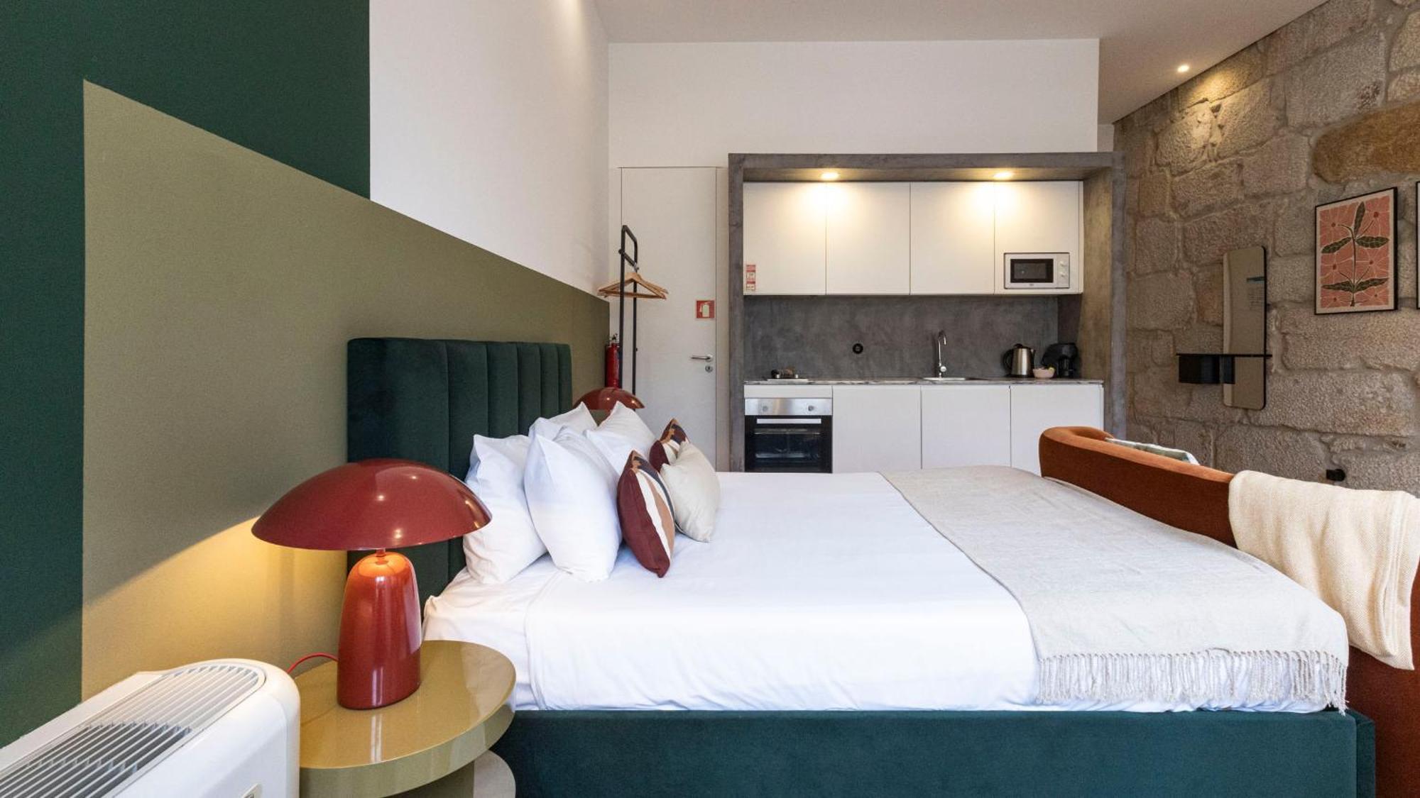 Lovelystay - Allderman Apartment - Almada 3º F ポルト エクステリア 写真